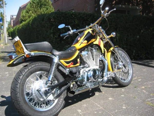 1988 Suzuki VS 750 - Bieden (1/1)