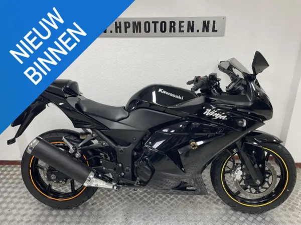 2010 Kawasaki Ninja 250 R 250R Black Bovag Garantie 1e Eigenares - € 2.950 (1/1)