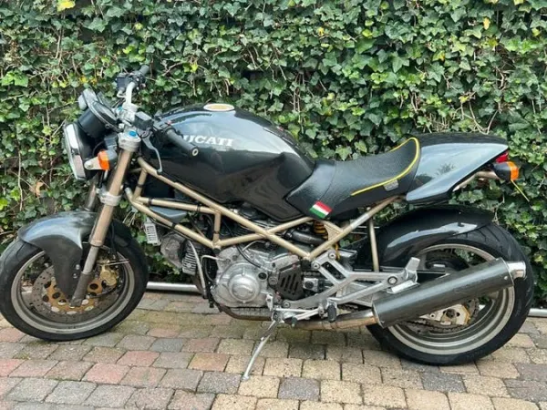 Year unknown Ducati Monster 900 1996 - €1,900 · Bidding (1/1)