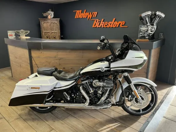 2012 Harley-Davidson Fltrxse CVO Roadglide 110Ci 5HD Rinehart Exh - € 19.899 (1/1)