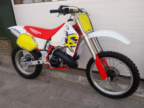 1994 Honda CR 500 - €9,500 · Bidding (1/1)