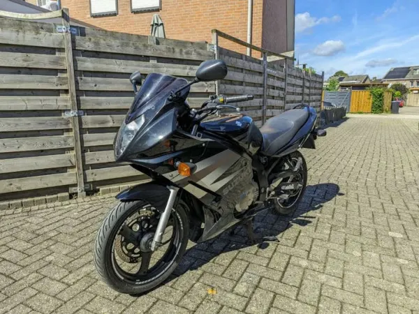 2004 Suzuki GS 500 - €1,650 (1/1)