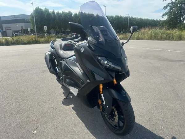 2023 Yamaha Tmax 560 - € 12.000 (1/1)