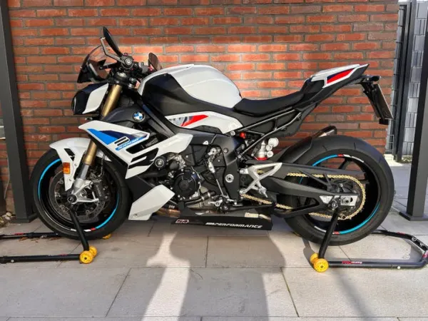 2025 BMW S 1000 R - € 24.990 · Bieden (1/1)