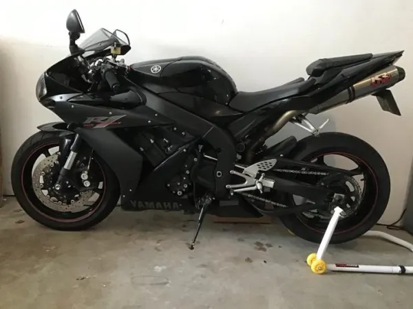 2006 Yamaha YZF R1 - Bidding (1/1)