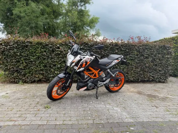 2013 KTM 390 Duke - € 2.999 · Bieden (1/1)