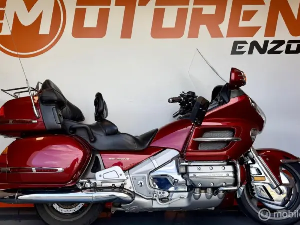 2001 Honda GL 1800 Gold Wing Dual C-ABS Deluxe in Nette Staat - € 7.990 (1/1)