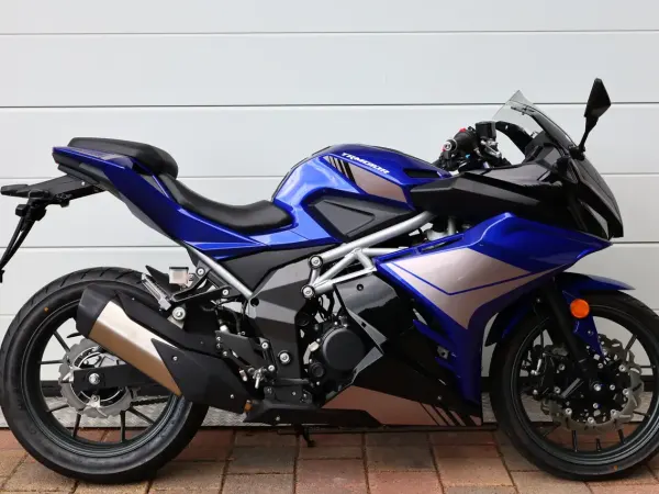 2026 Yamaha YZF-R125 - € 4.390 (1/1)