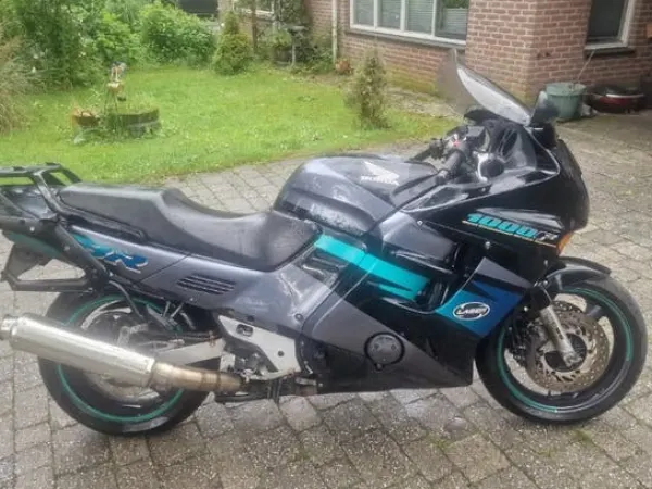1994 Honda CBR 1000 F - € 875 · Bieden (1/1)