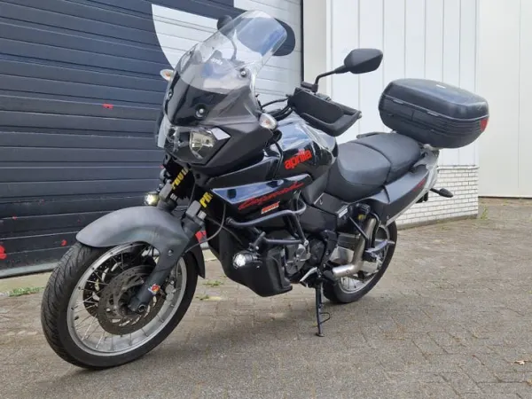 2005 Aprilia Caponord 1000 (Slechts 34.000 km!) met een lag - €3,450 · Bidding (1/1)