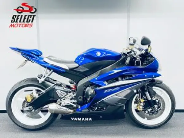 2006 Yamaha YZF R6 - €7,290 (1/1)