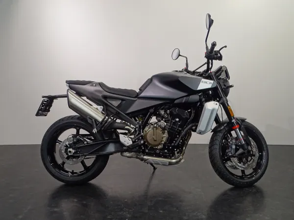 2026 Husqvarna Svartpilen 801 - € 9.490 (1/1)