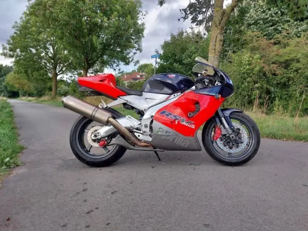 1999 Aprilia RSV Mille - € 1.650 · Bieden (1/1)