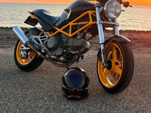 2000 Ducati Monster 600 A2 - € 2.000 · Bieden (1/1)