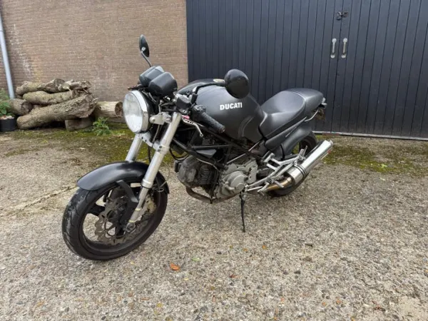 2001 Ducati Monster 600 A2 - € 1.500 (1/1)