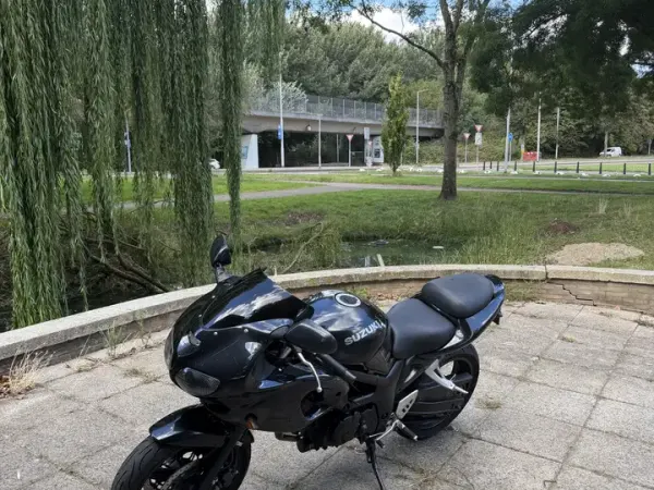 1999 Suzuki SV 650 - € 1.850 (1/1)