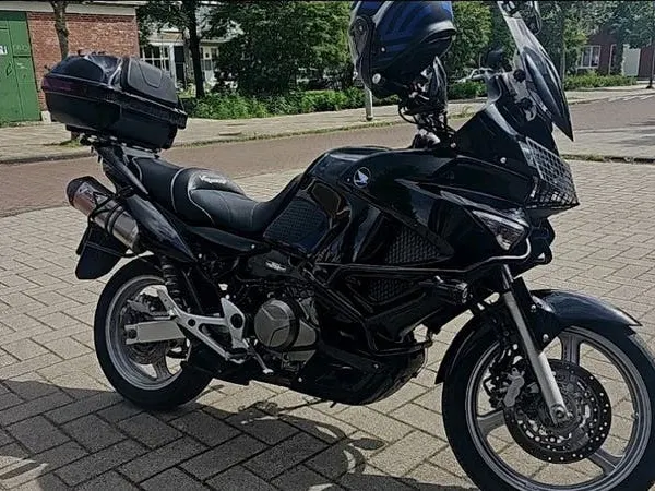 Bouwjaar onbekend Honda Varadero - € 6.750 · Bieden (1/1)