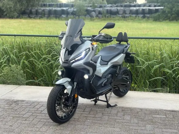 2021 Honda X-ADV - €12,500 (1/1)