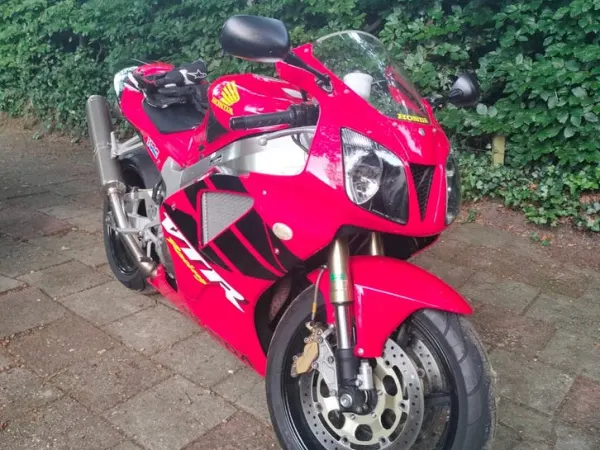 Year unknown Honda VTR SP1 - €7,350 · Bidding (1/1)