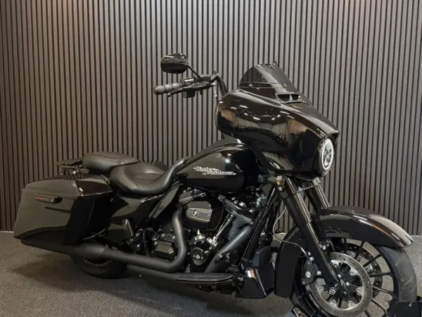 2018 Harley-Davidson 107 FLHXS Street Glide Special Groot Navi-CV - €18,999 (1/1)