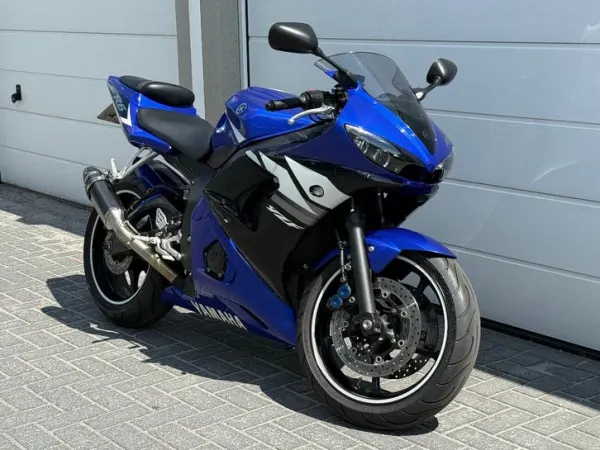2003 Yamaha R6 2003 | 28K KM | Zeer Nette Staat | Quad Lock - € 5.250 · Bieden (1/1)