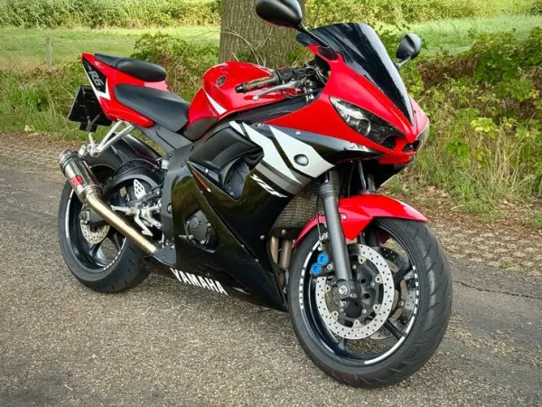2003 Yamaha R6 2003 | Veel Onderhoud | Zeer Nette Staat | 35K KM - € 4.950 · Bieden (1/1)