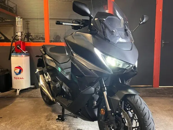 2025 Honda Forza 750 - € 11.999 (1/1)