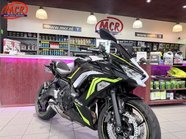 Bouwjaar onbekend Kawasaki Ninja 650 (bj 2022) - € 6.750 · Bieden (1/1)