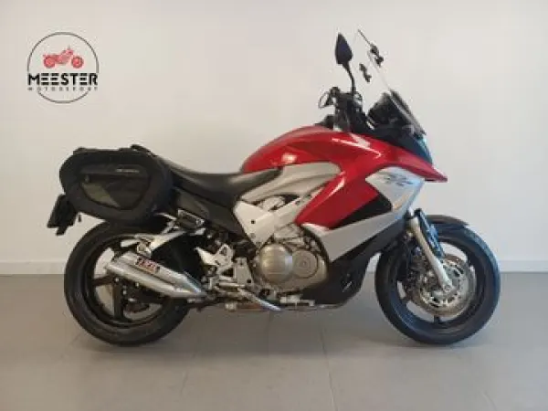 2011 Honda VFR 800 X Crossrunner ABS - € 5.750 (1/1)