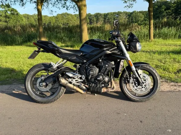 2019 Triumph Street Triple 660S A2 Ontgrensd 2019 sc Project - € 5.850 · Bieden (1/1)