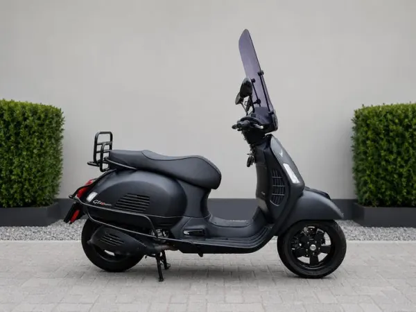 2018 Vespa GTS 300 - €3,950 (1/1)