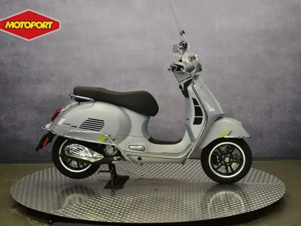 2025 Vespa GTS Super Tech 300 - €6,799 (1/1)