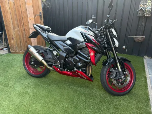 2020 Suzuki GSX S 750 - € 7.699 · Bieden (1/1)