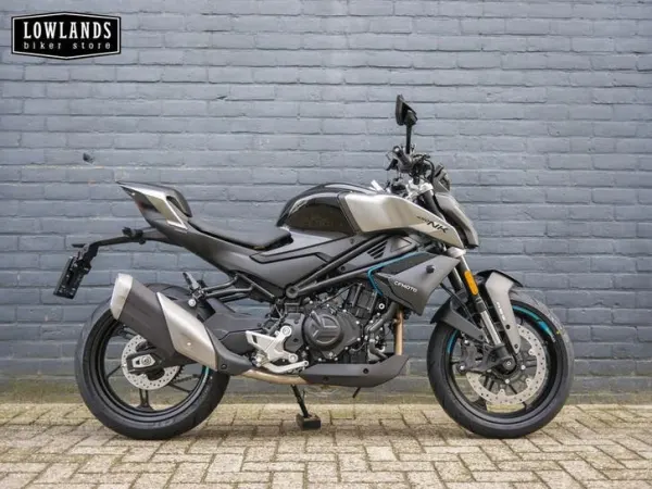 2025 Cfmoto 450 NK (bj 2026) - €6,349 · Bidding (1/1)
