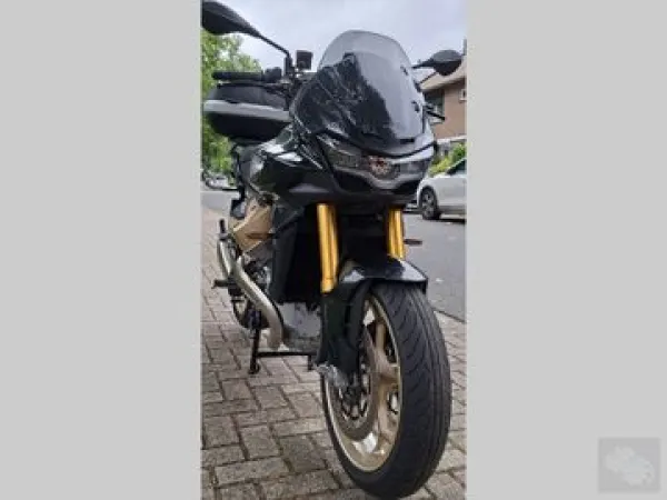 2024 Moto Guzzi V 100 Mandello S - €13,333 (1/1)