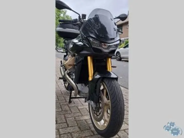 2024 Moto Guzzi V 100 Mandello S - €12,999 (1/1)
