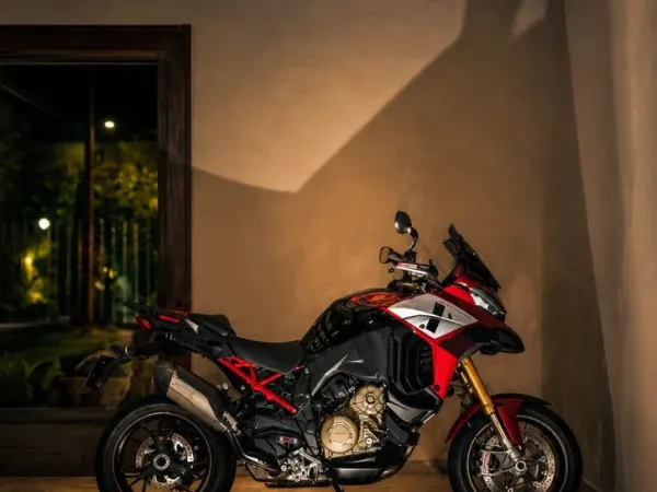 2022 Ducati Multistrada V4 - €25,000 (1/1)