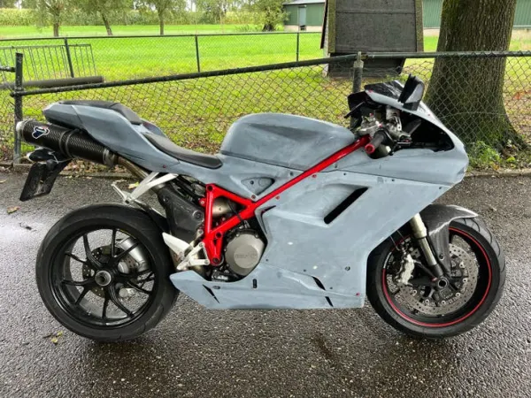 2009 Ducati 848 - €7,000 · Bidding (1/1)
