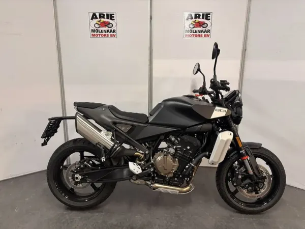 2026 Husqvarna Svartpilen 801 - € 9.450 (1/1)