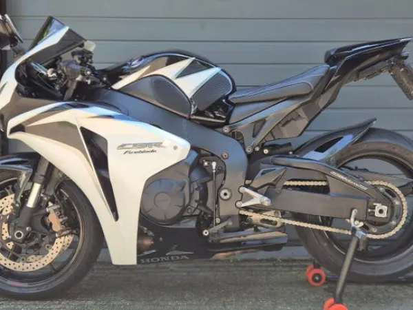 Year unknown Honda CBR1000RR SC59 Fireblade 2010, C-ABS, Zeer compleet! - Reserved (1/1)