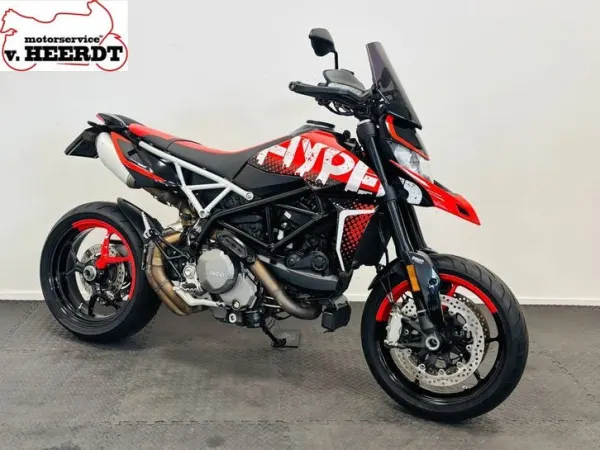 Year unknown Ducati Hypermotard 950 rve 14468 km Handvatverwarming - €11,950 · Bidding (1/1)