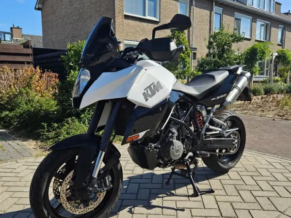 2011 KTM 990 smt 2011(abs) - €5,499 (1/1)