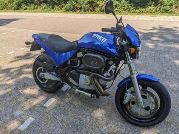 2000 Buell M2 Cyclone - € 3.200 · Bieden (1/1)