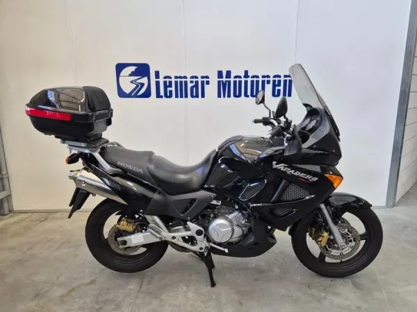 Bouwjaar onbekend Honda Varadero - € 3.749 · Bieden (1/1)