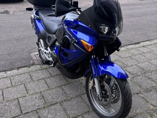 2004 Honda Varadero - Bieden (1/1)