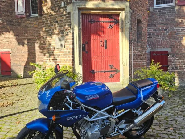 1997 Yamaha TRX 850 - € 2.450 · Bieden (1/1)