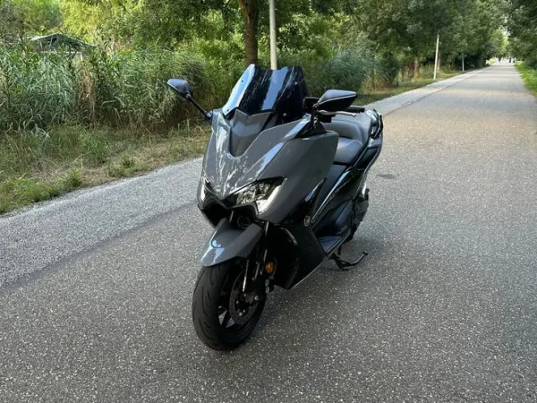 2021 Yamaha Tmax 560 - € 8.500 (1/1)