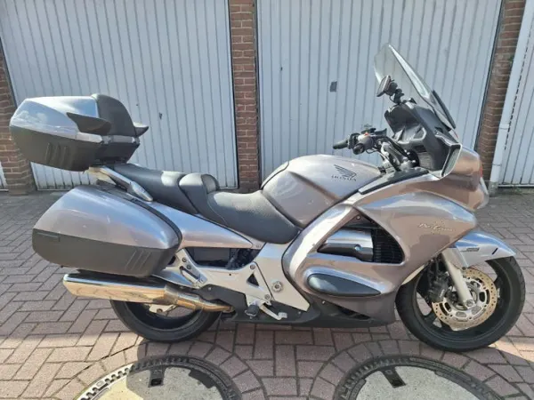 2002 Honda ST 1300 Pan European met Bagster Zadel en TomTom - Bieden (1/1)