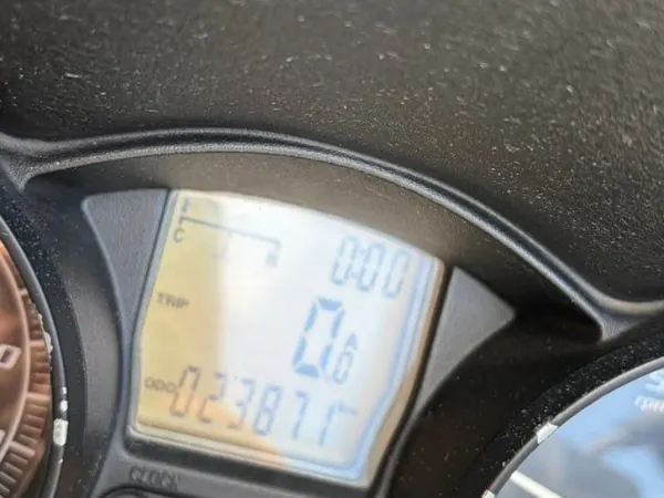 2010 Piaggio uit 2010 - € 3.000 · Bieden (1/1)