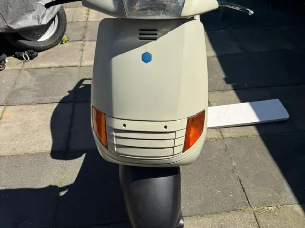 1994 Piaggio Motorscooter - €2,300 · Bidding (1/1)